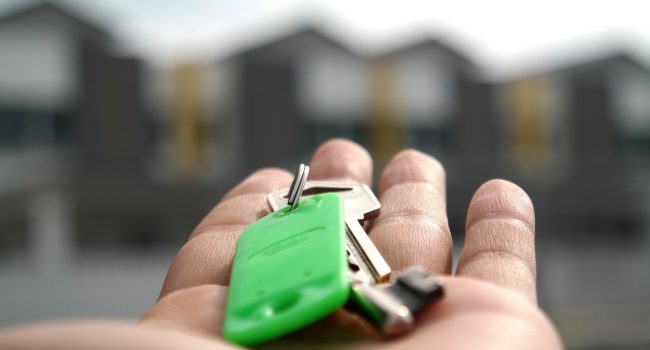 UGT denuncia a Idealista y Fotocasa por publicar anuncios que no cumplen con la normativa de vivienda