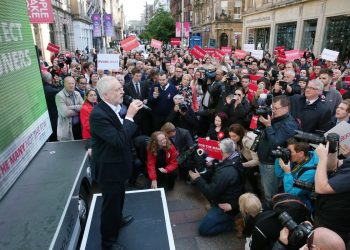 Jeremy Corbyn resucita el laborismo clásico, y se queda a solo 2 puntos del Partido Conservador, que pierde la mayoría absoluta