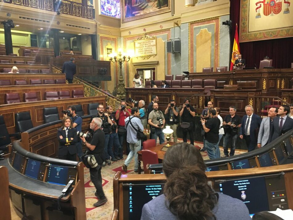 Garzón advierte de que existe “una corrupción ilegal y otra legal” debida a “un régimen político que mantuvo intacta la cultura de la impunidad del franquismo y a su oligarquía”