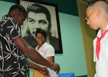 Convocan a elecciones generales en Cuba