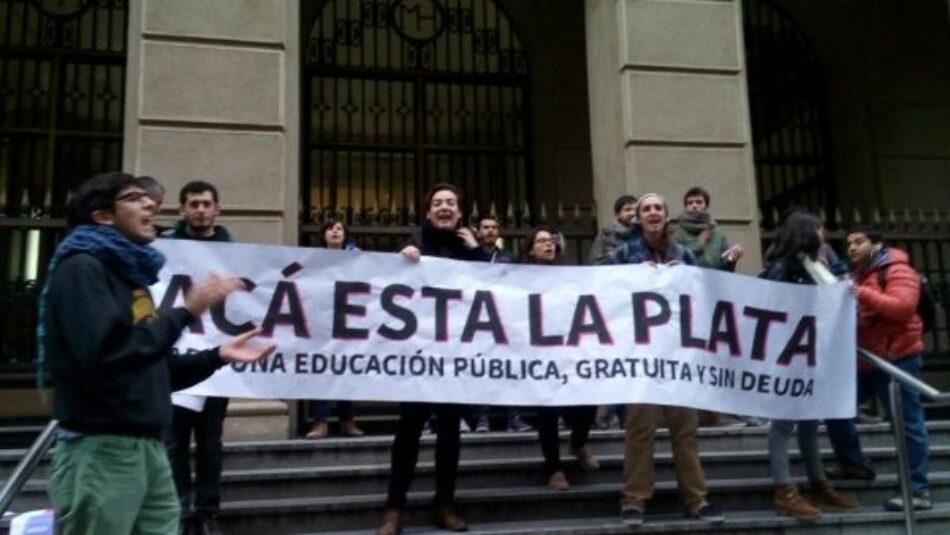 Estudiantes chilenos vuelven a las calles en demanda de educación pública y gratuita