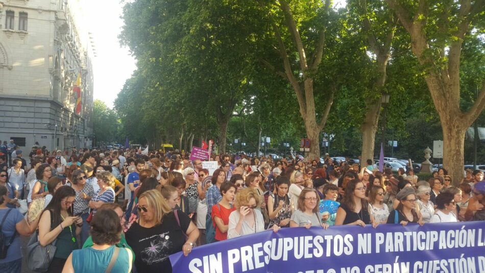 Protestas en los ayuntamientos contra la violencia machista