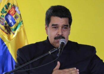 Maduro aprueba 298 mil 470 millones de bolívares para comercios destruidos por violencia opositora