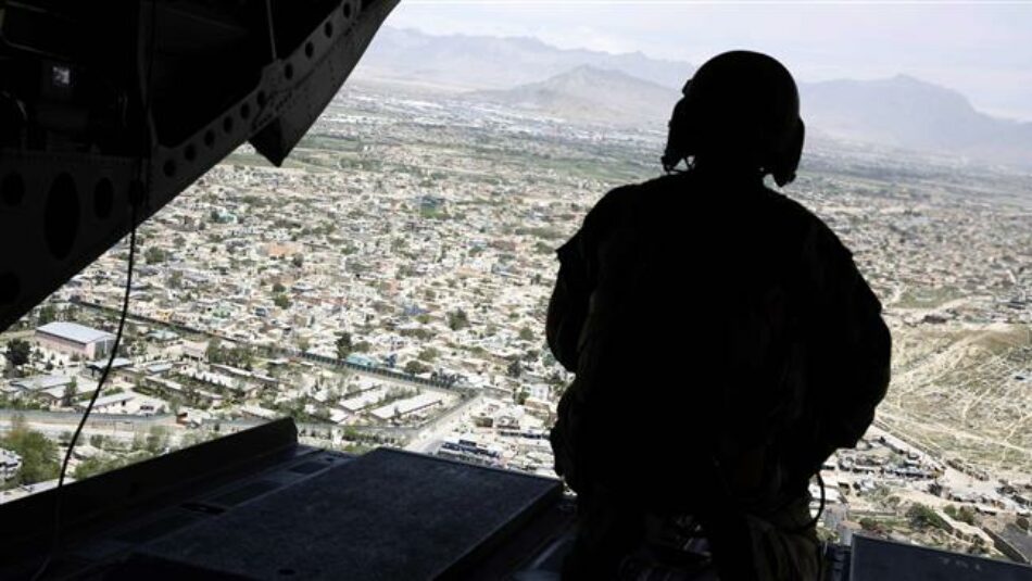 «EEUU ha transportado en helicóptero a los jefes del EI desde Raqqa hacia un destino desconocido»