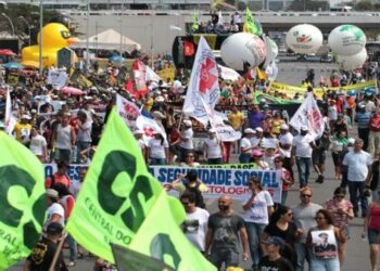 Brasileños van a segunda huelga general contra políticas de Michel Temer