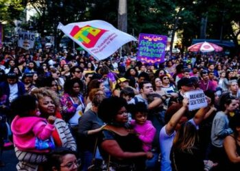 Mujeres brasileñas también dicen en masa «Fuera Temer»