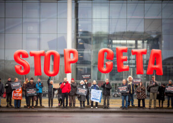 FACUA pide al PSOE que deje el postureo de la abstención y vote no al CETA para defender a la ciudadanía