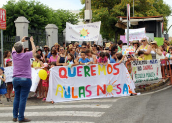 USTEA Sevilla denuncia la situación de riesgo en las aulas por el calor