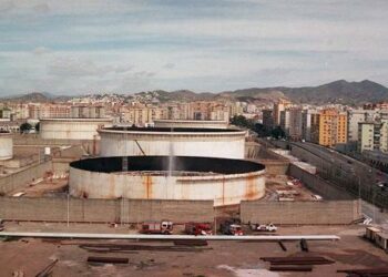 EQUO exige a Medio Ambiente que garantice la descontaminación de los terrenos de Repsol en Málaga