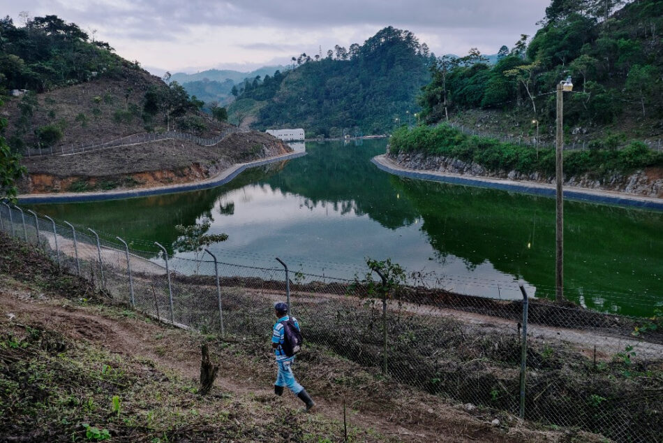 Obras de hidroeléctricas con participación de empresas españolas dañan el medio ambiente de comunidades indígenas en Centroamérica