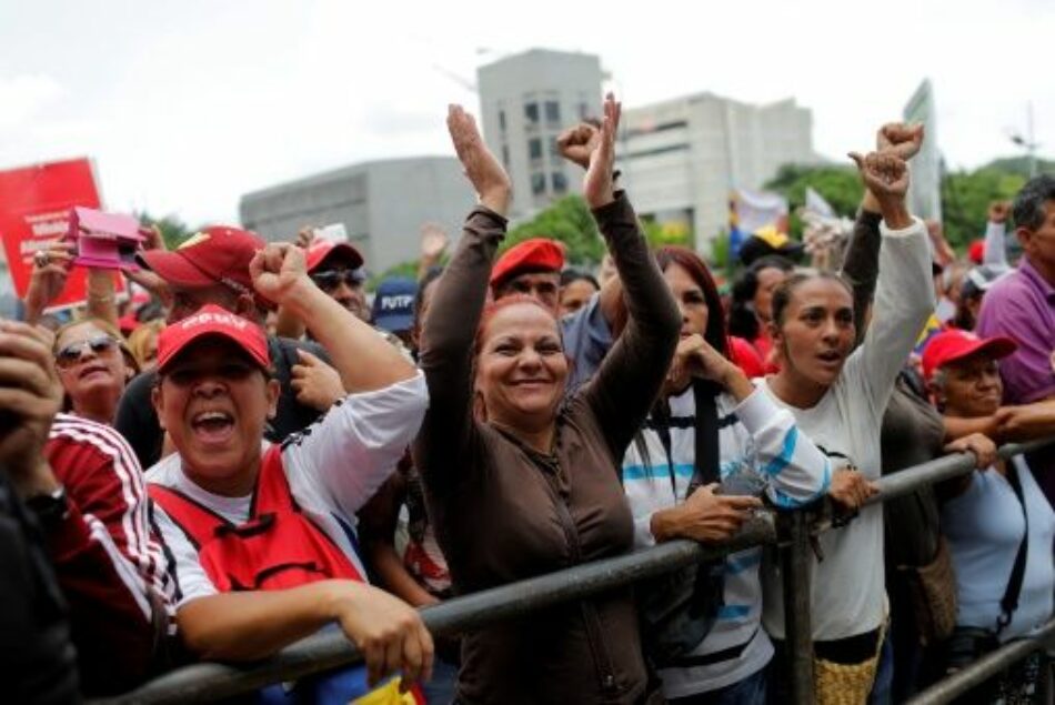 Revolucionarios marchan de nuevo en Venezuela para apoyar la Constituyente