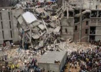 Bangladesh. 8 muertos y decenas de heridos en derrumbe de fábrica textil de marcas europeas