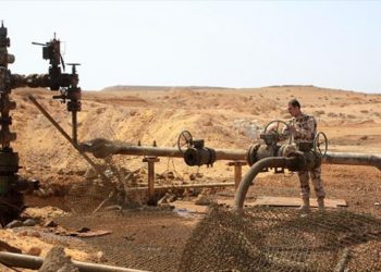 Siria recupera más de 40 pozos petroleros en ofensiva por Al-Raqa