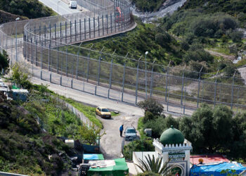 Unidos Podemos exige información al Gobierno sobre el operativo antidisturbios en la valla de Ceuta