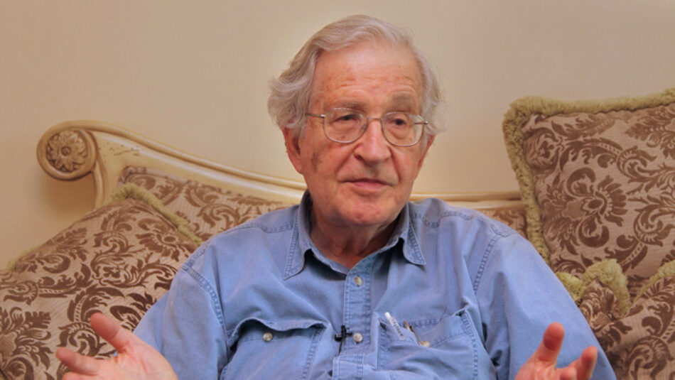 Noam Chomsky explica por qué el miedo juega un papel muy importante en el mundo de hoy