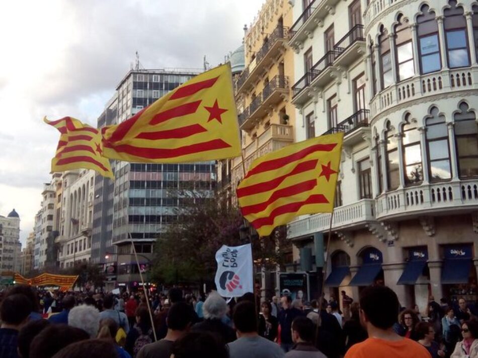 Amb organització, mobilització i fermesa, farem el Referèndum i guanyarem la República catalana independent!