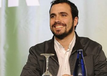 Garzón asegura que IU «va a ayudar a que haya un entendimiento entre las izquierdas» ante la reunión del lunes entre Unidos Podemos y el PSOE