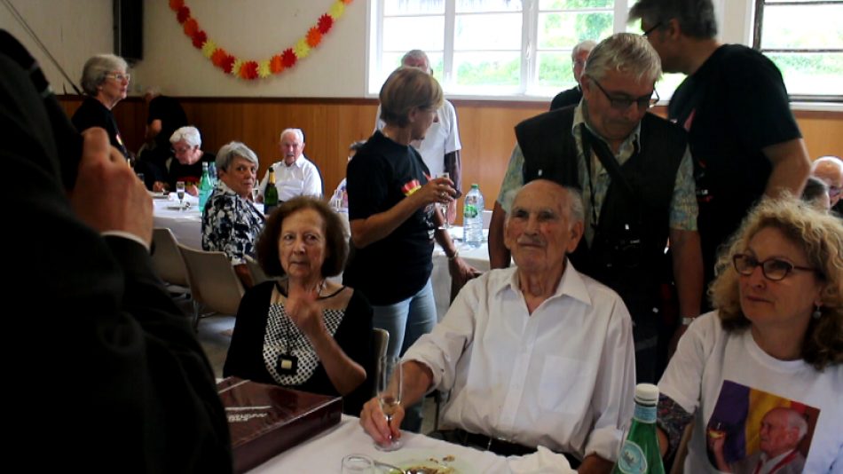 El miliciano Vicent Almudéver cumple 100 años. Homenaje republicano en Francia