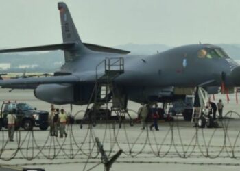 Estados Unidos envía dos bombarderos a Corea del Sur