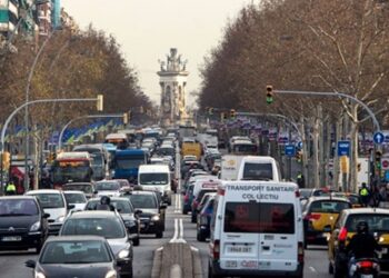 La campaña ‘Menos coches, más salud’ reclama medidas más efectivas contra la contaminación de Barcelona