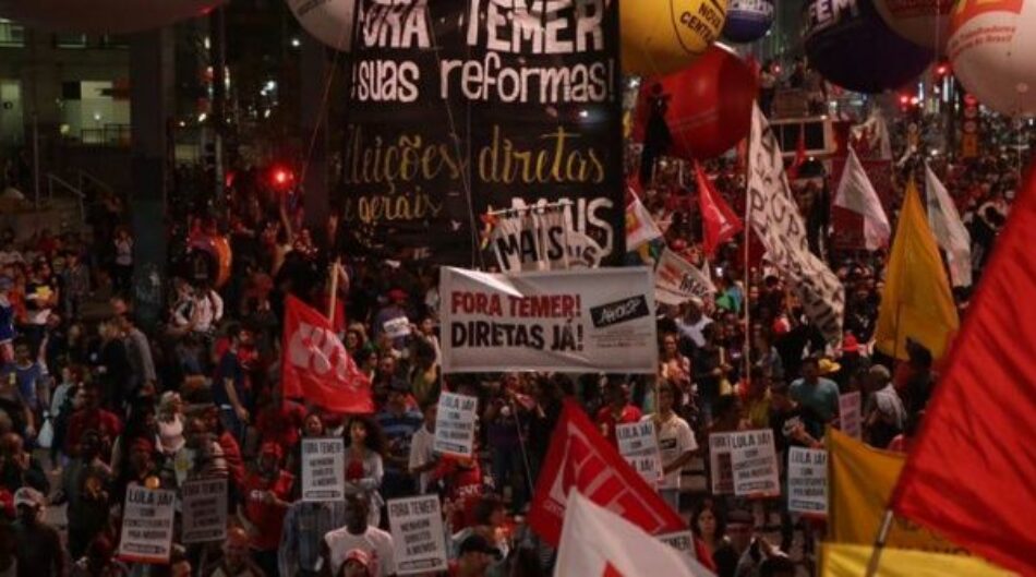 Brasileños marchan en Río de Janeiro contra reformas de Temer