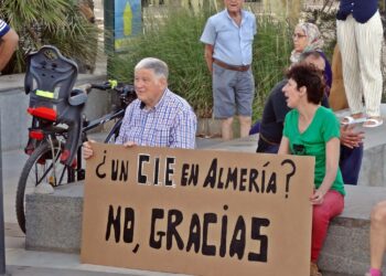 Almería, ciudad libre de CIEs