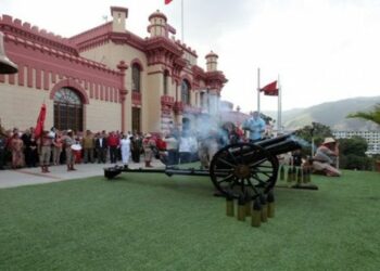 Pueblo venezolano celebra natalicio de Hugo Chávez