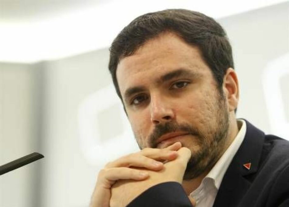 Garzón señala que Montoro “o bien no se cree sus previsiones” de crecimiento “o bien prefiere no aprovecharlo” para beneficiar a la mayoría social con su propuesta de techo de gasto