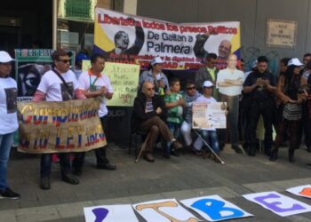 Colombia: Amenazan con “aislamiento” a presos de las FARC en huelga de hambre