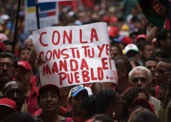 Marina Albiol rechaza el «chantaje y la injerencia permanente de EE.UU. y la Unión Europea» en la política venezolana