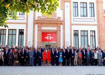 IU denuncia el “despilfarro de dinero público, pese a la falta de personal y medios materiales” que acarrea la reunión de directores del Instituto Cervantes iniciada en Málaga