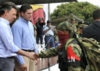 ELN pide que cesen asesinatos de líderes sociales en Colombia