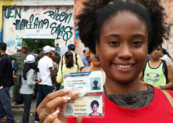 Pueblo venezolano vota por la Constituyente y la paz (fotos)