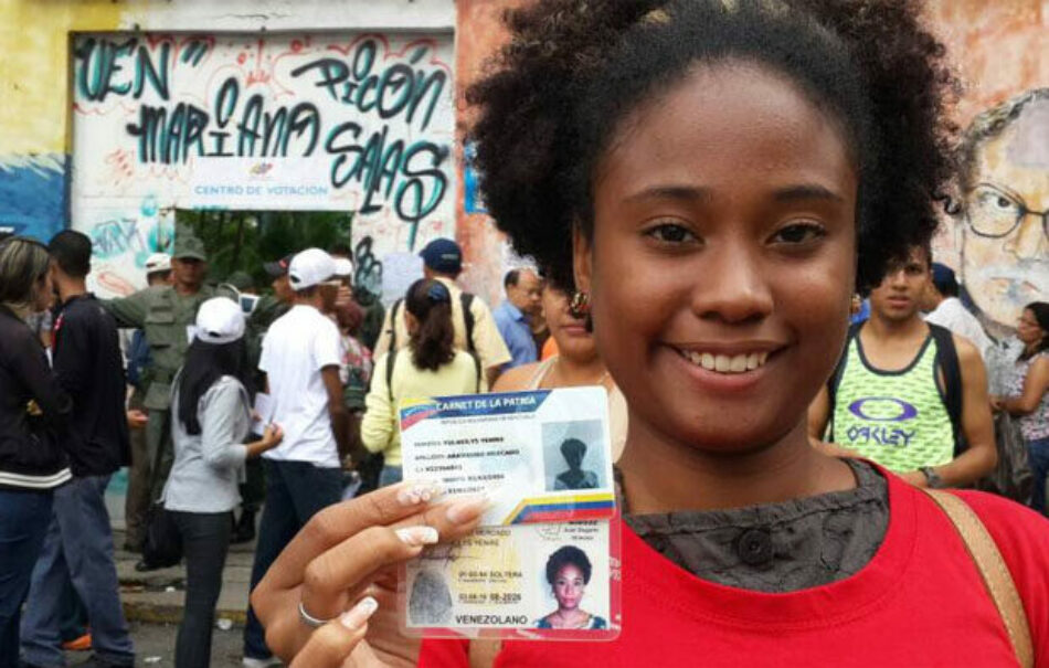 Pueblo venezolano vota por la Constituyente y la paz (fotos)