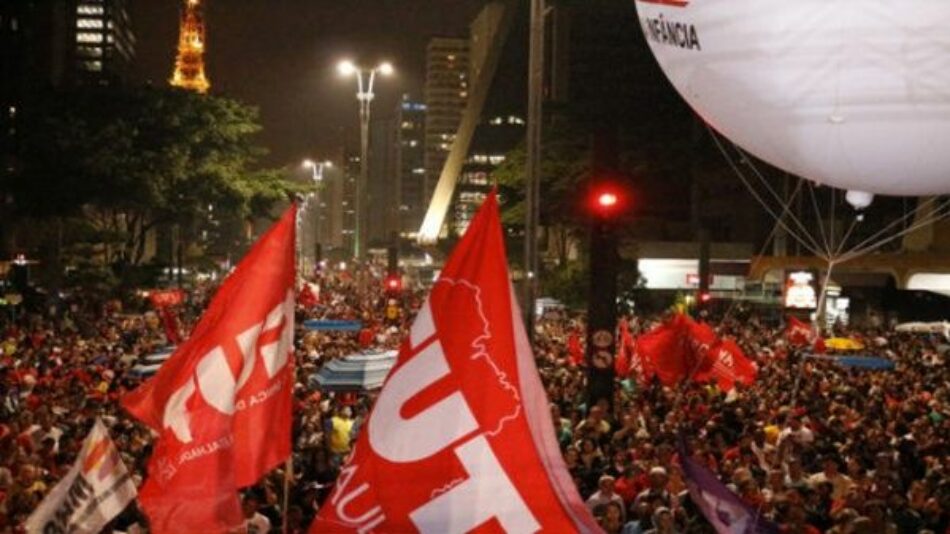 Grupos sociales convocan marcha por defensa de Lula en Brasil