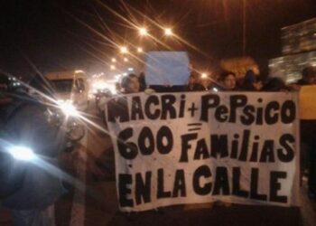 Trabajadores argentinos despedidos por Pepsico realizan marcha en Buenos Aires