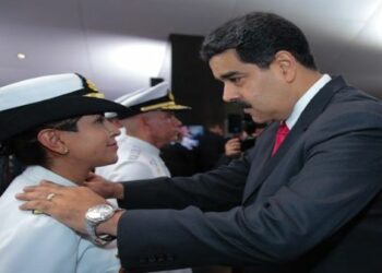 «Con la Fuerza Armada y el pueblo prevalecerá la paz en Venezuela», asegura Maduro