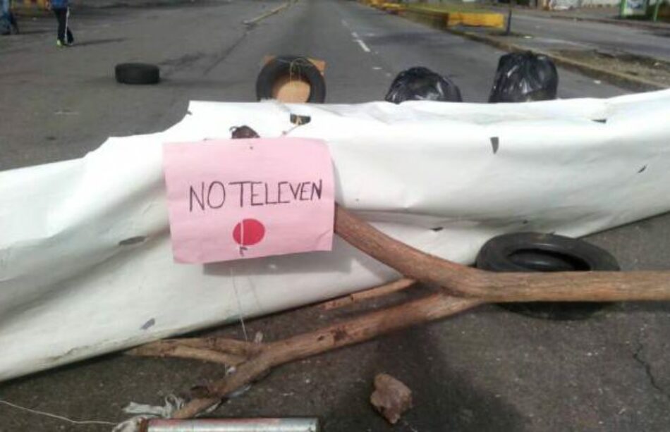 Reportan ataques de grupos violentos de la MUD a periodistas en Caracas