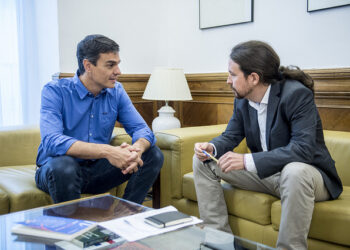 Podemos y PSOE celebran su primera reunión de equipos