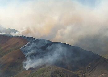 Para CCOO, la reducción de presupuestos en la prevención y extinción, junto al incremento de las olas de calor, están agravando el riesgo de incendios forestales