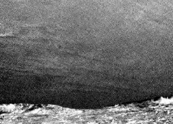 El explorador Curiosity de la NASA registra imágenes de las nubes nevadas que surcan el cielo marciano