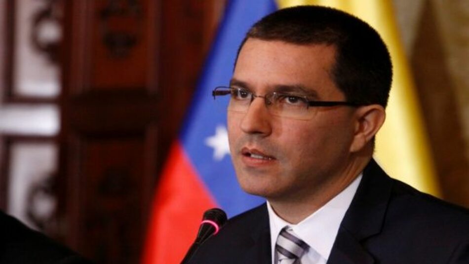 Canciller venezolano acusa a Costa Rica por ataque a democracia