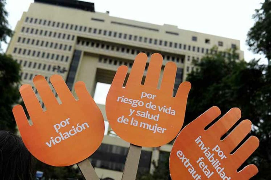 Despenalización parcial de aborto en Chile avanza