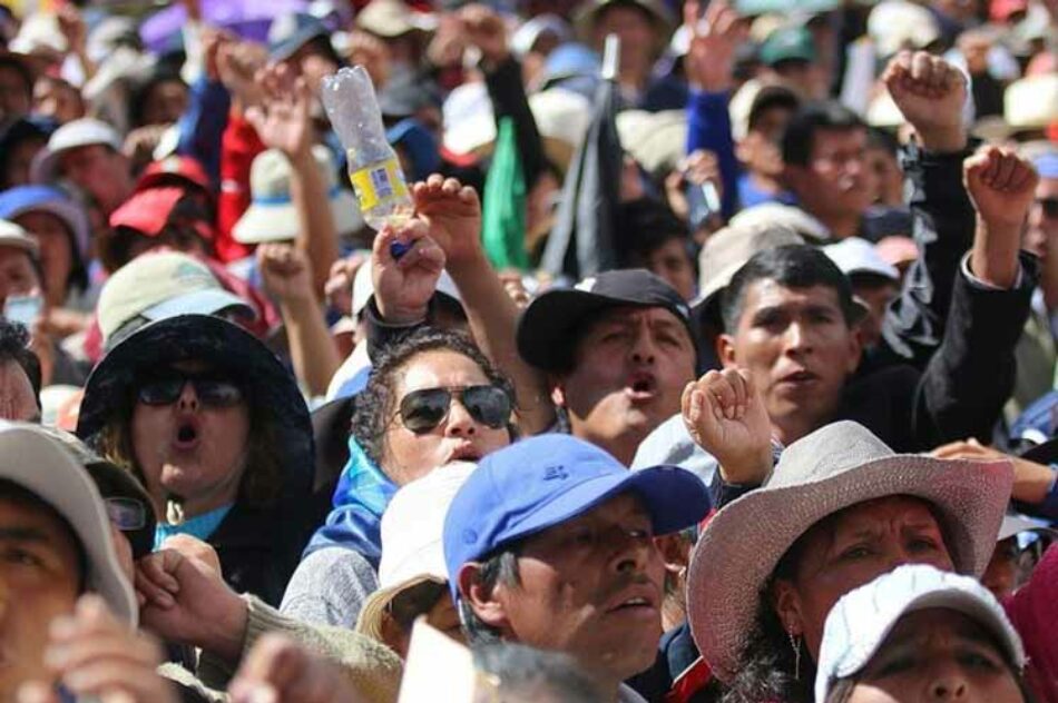 Huelga de maestros peruanos sin solución pese a llamado presidencial