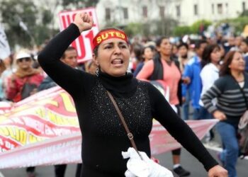 Perú. Trabajadores convocan a paro en apoyo a docentes peruanos