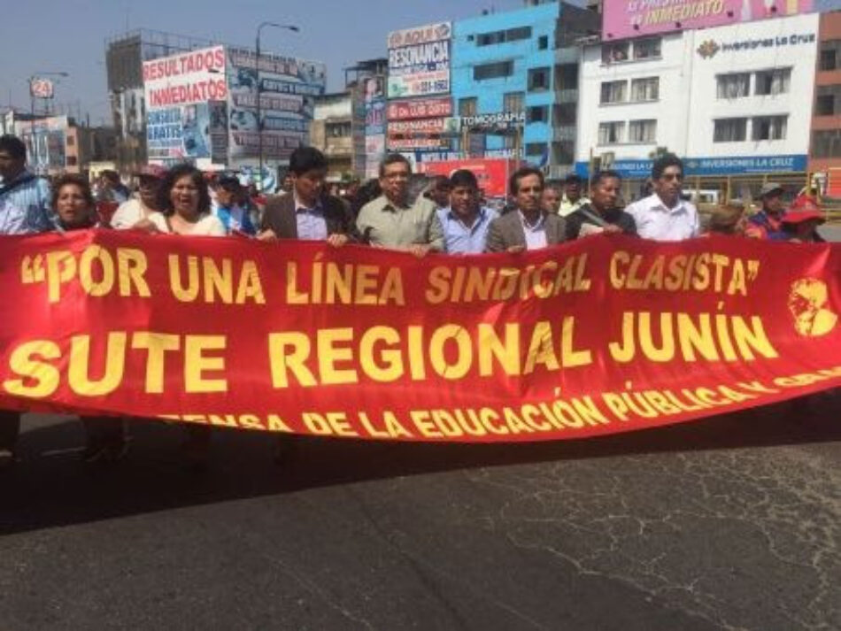 Perú: maestros y médicos continúan en huelga