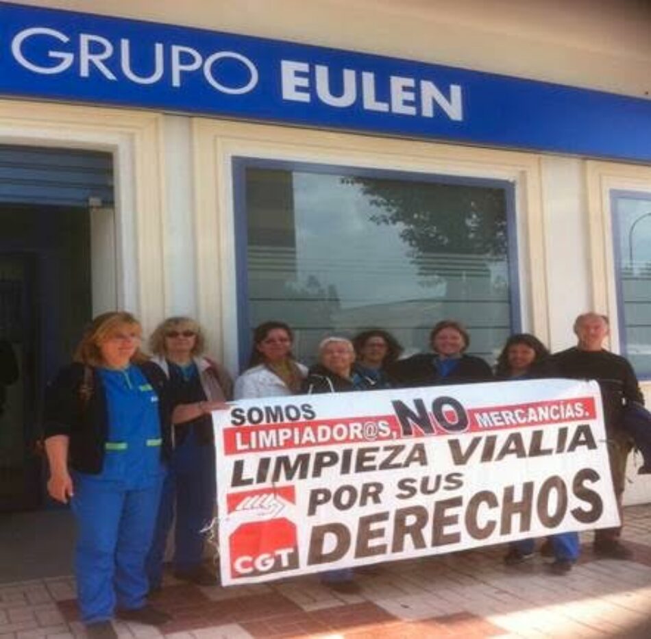 CGT debate en asamblea convocar huelga en Eulen vialia Maria Zambrano (Málaga)