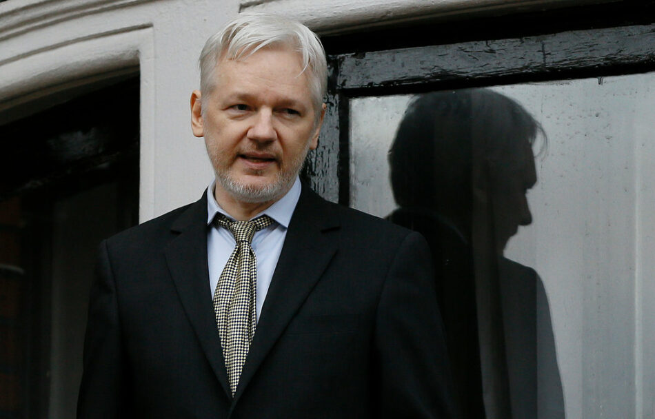 Assange: «Las constantes amenazas de EE.UU. contra Pionyang lo han puesto en pie de guerra total»