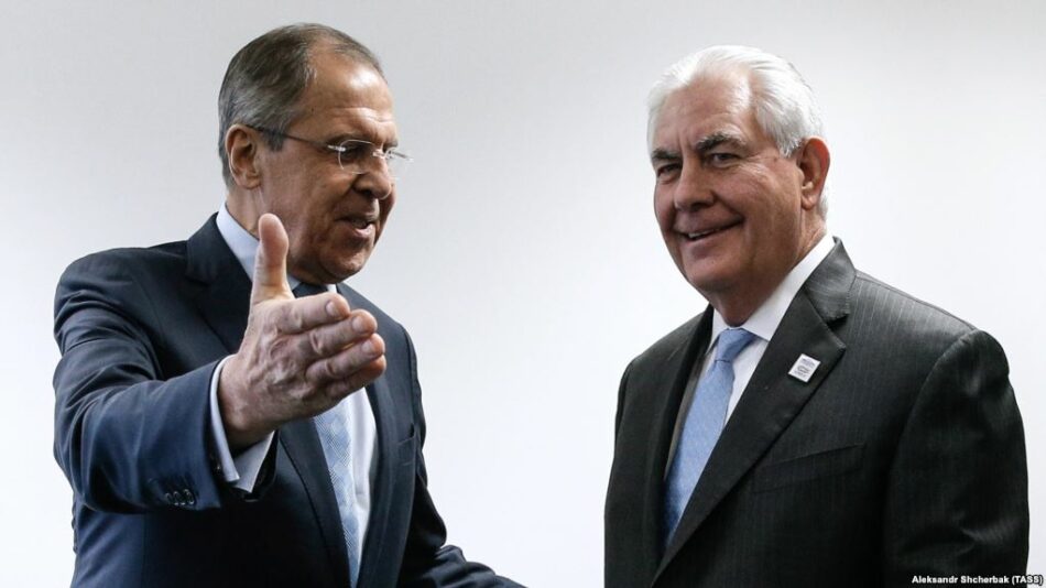 Lavrov y Tillerson abordan conflicto sirio en reunión en EE.UU.