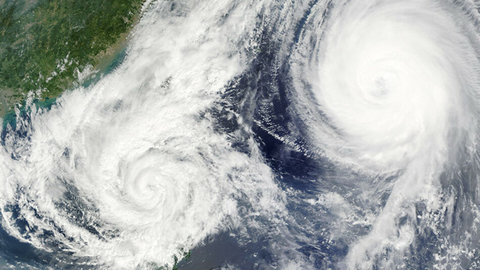 Peligrosa proximidad: Qué pasa cuando dos huracanes están demasiado cerca